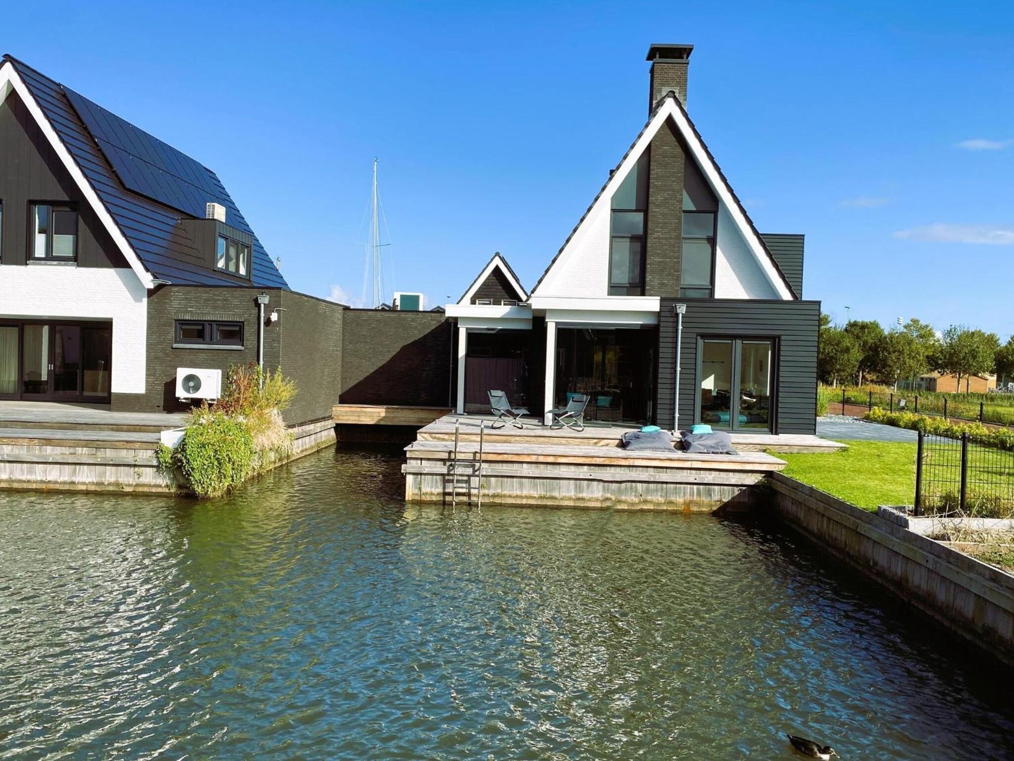 Peaceful Villa On The Water In Stavoren Dış mekan fotoğraf